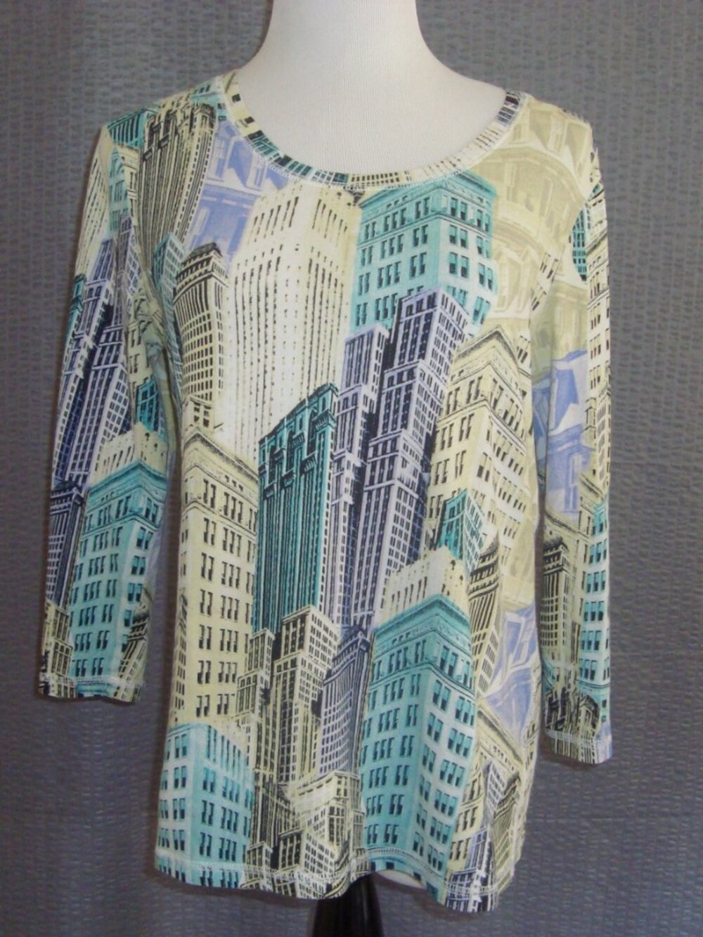 Weekends By Chico’s Multicolor Scoop Neck 3/4 Sleeve Top Sz 1 Medium